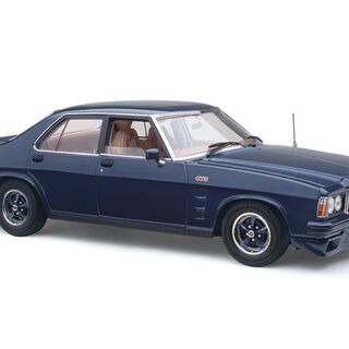 Holden HZ GTS Sedan Nocturne Blue Metallic (308ci Engine) - Classic Carlectables 1/18